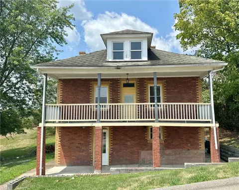 37 North St, Republic, PA 15475