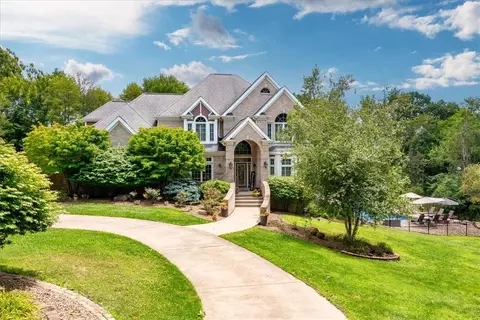 116 Windwood Heights Dr, Cranberry Township, PA 16066