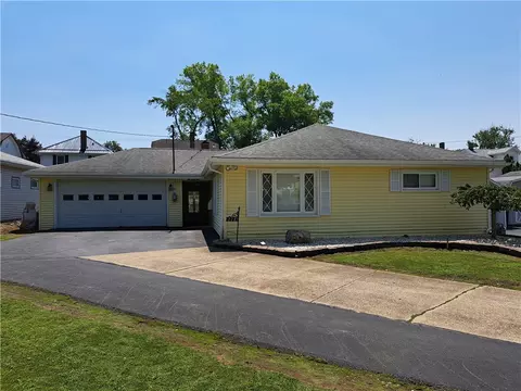 218 Englewood Ave, New Castle, PA 16105