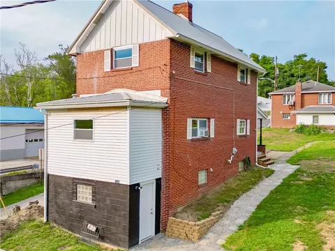 460 N Main St, Houston, PA 15342