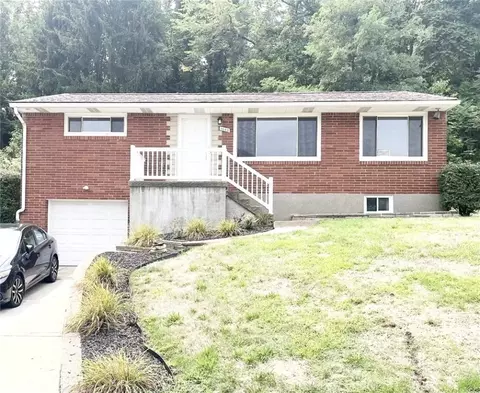 3648 Wallace Dr, Pittsburgh, PA 15227