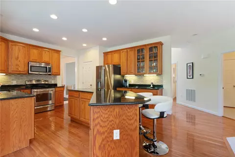 2220 Trefoil Dr, Export, PA 15632 photo 9