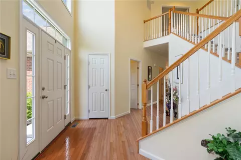 2220 Trefoil Dr, Export, PA 15632 photo 3