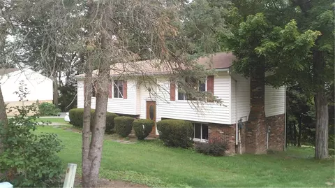 128 Blackshire Rd, Butler, PA 16001