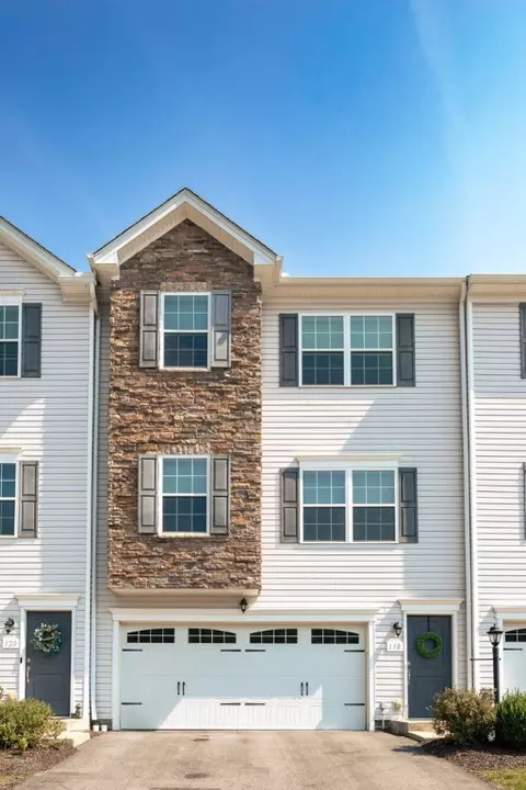 118 John St, Washington, PA 15301