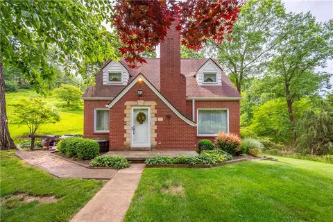 1001 W Sutter Rd, Glenshaw, PA 15116