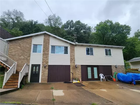 1110 Penn Ave, Vandergrift, PA 15690