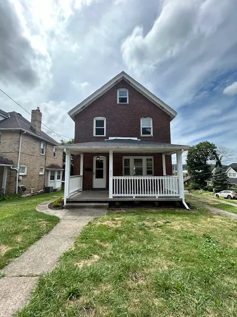 800 Virginia Ave, Midland, PA 15059