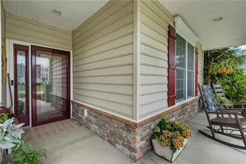 Exterior - 107 Resolution Dr, Mars, PA 16046 photo 2 of 7