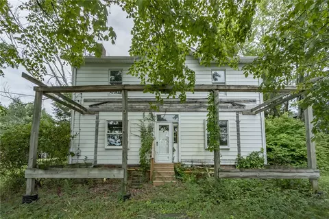 5959 Heckert Rd, Bakerstown, PA 15007