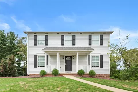 5030 Julia Ln, Mckees Rocks, PA 15136