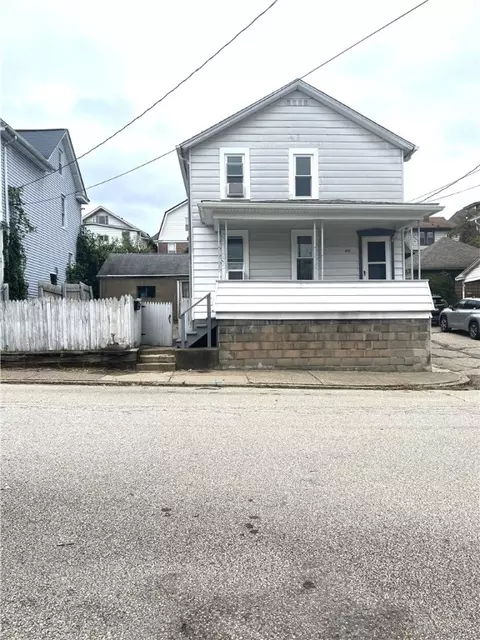 617 E 8th Ave, Tarentum, PA 15084
