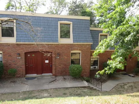 1192 Pennsbury Blvd, Pittsburgh, PA 15205