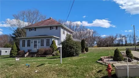 1071 Crucible Rd, Rices Landing, PA 15357