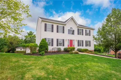 136 Maclaine Dr, Carnegie, PA 15106