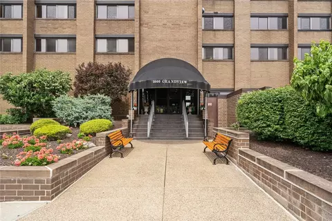 1000 Grandview Ave #1201, Pittsburgh, PA 15211