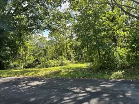 lot Apt 2 Brehm Rd, Washington, PA 15301