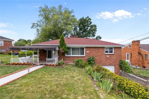 998 Redwood Dr, Pittsburgh, PA 15234