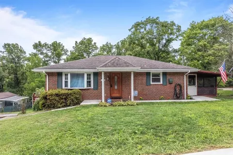 1590 Sandy Hill Rd, Irwin, PA 15642