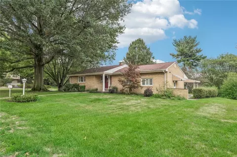 10 Highland Dr, Pittsburgh, PA 15202