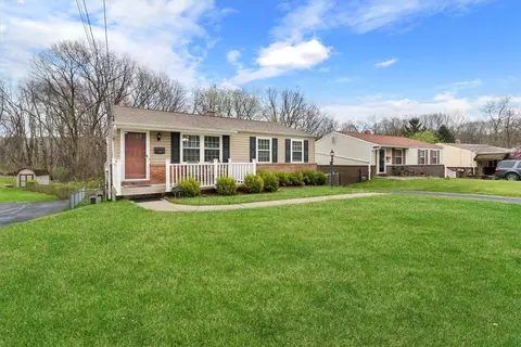 5223 Elmwood Dr, Pittsburgh, PA 15227