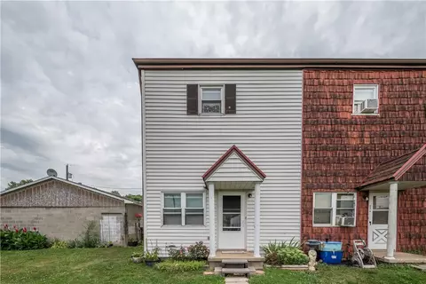 3 Elizabeth St #104, Slovan, PA 15078