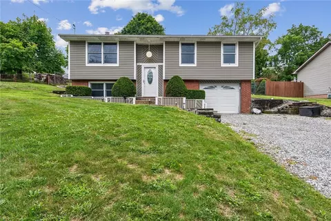 224 Mount Manor Rd, Manor, PA 15665