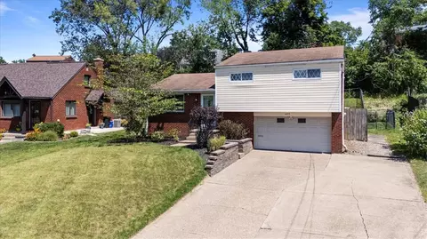 409 College Park Dr, Monroeville, PA 15146