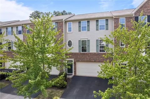 228 Broadstone Dr, Mars, PA 16046