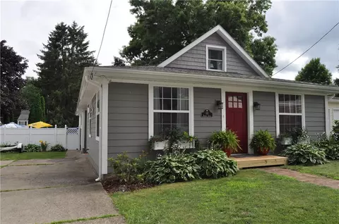 111 Hickory St, Edinboro, PA 16412