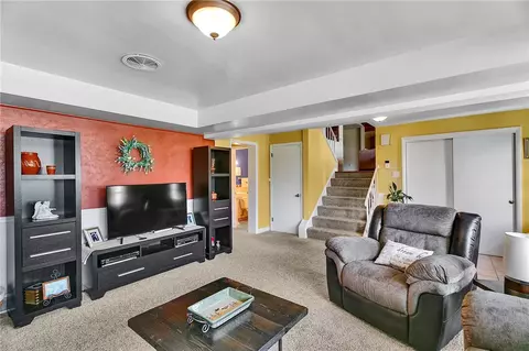 5058 Sequoia Ct, Export, PA 15632 photo 7