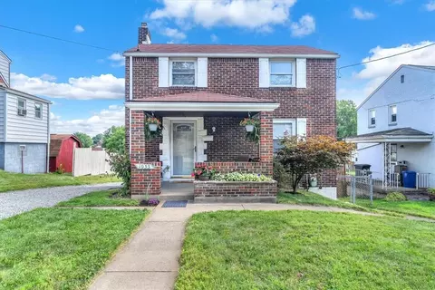 1033 Goldenrod St, Munhall, PA 15120