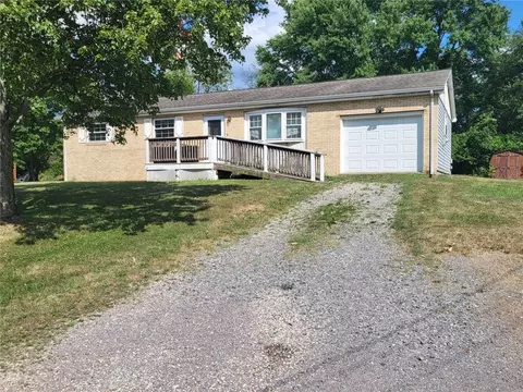 2504 Heilman Dr, Ford City, PA 16226