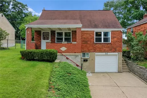 613 Pennview Dr, Pittsburgh, PA 15235