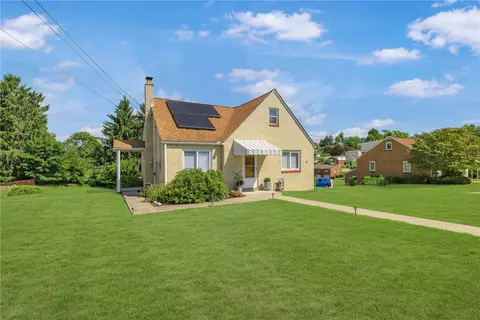 5206 Glenwall Dr, Aliquippa, PA 15001