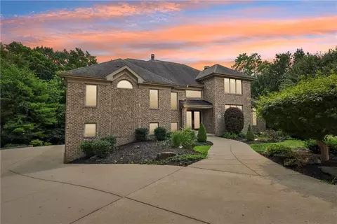 7091 Pinehurst Dr, Presto, PA 15142