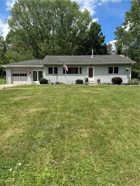 421 Finley, Belle Vernon, PA 15012