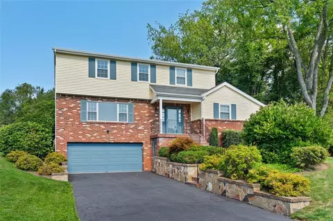 111 Emily Dr, Pittsburgh, PA 15215