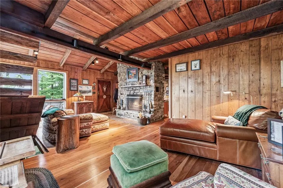  4 Winter Way, Champion, PA 15622 photo 12