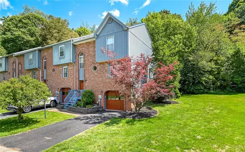 509 Shady Ridge Dr, Monroeville, PA 15146