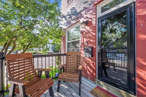 5824 Bryant St, Pittsburgh, PA 15206 photo 3