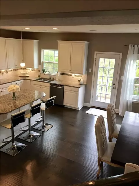 704 Pointe View Dr #D, Mars, PA 16046 photo 4