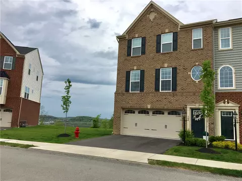 704 Pointe View Dr #D, Mars, PA 16046 photo 2
