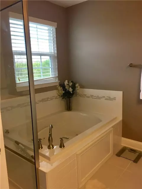 704 Pointe View Dr #D, Mars, PA 16046 photo 23