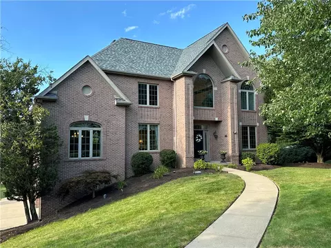 123 Greenbriar Dr, Wexford, PA 15090