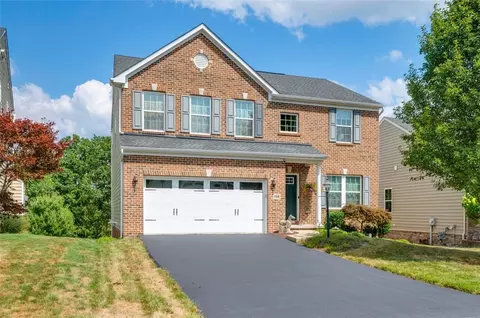 108 Beechwood Cir, Coraopolis, PA 15108