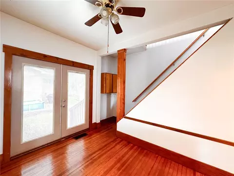 Entry Way - 205 6th St, Monaca, PA 15061 photo 2 of 3