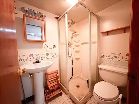 Bath - 205 6th St, Monaca, PA 15061 photo 2 of 2