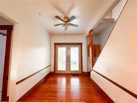 Entry Way - 205 6th St, Monaca, PA 15061 photo 1 of 3