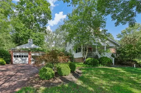5578 Gibson Rd, Gibsonia, PA 15044